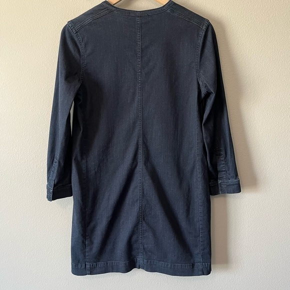 VINCE Long Sleeve Chambray Dark Blue Shift Dress w/ Chest Pockets Size 4 - Picture 6 of 9